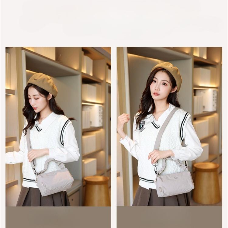 8118 Women's Nylon Portable Pillow Bag 2026 New Simple Shoulder Crossbody Bucket Bag