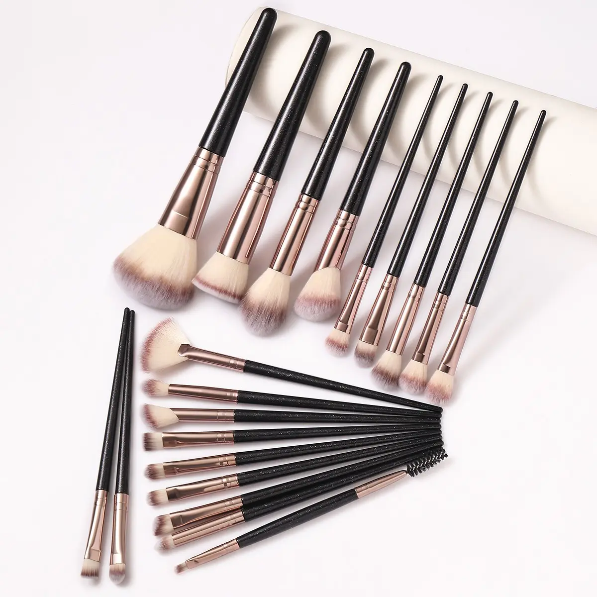 20-Piece Professional Makeup Brush Set, Soft Gradient Synthetic Bristles, Rose Gold Handles, Ideal for Beginners and Beauty Enthusiasts