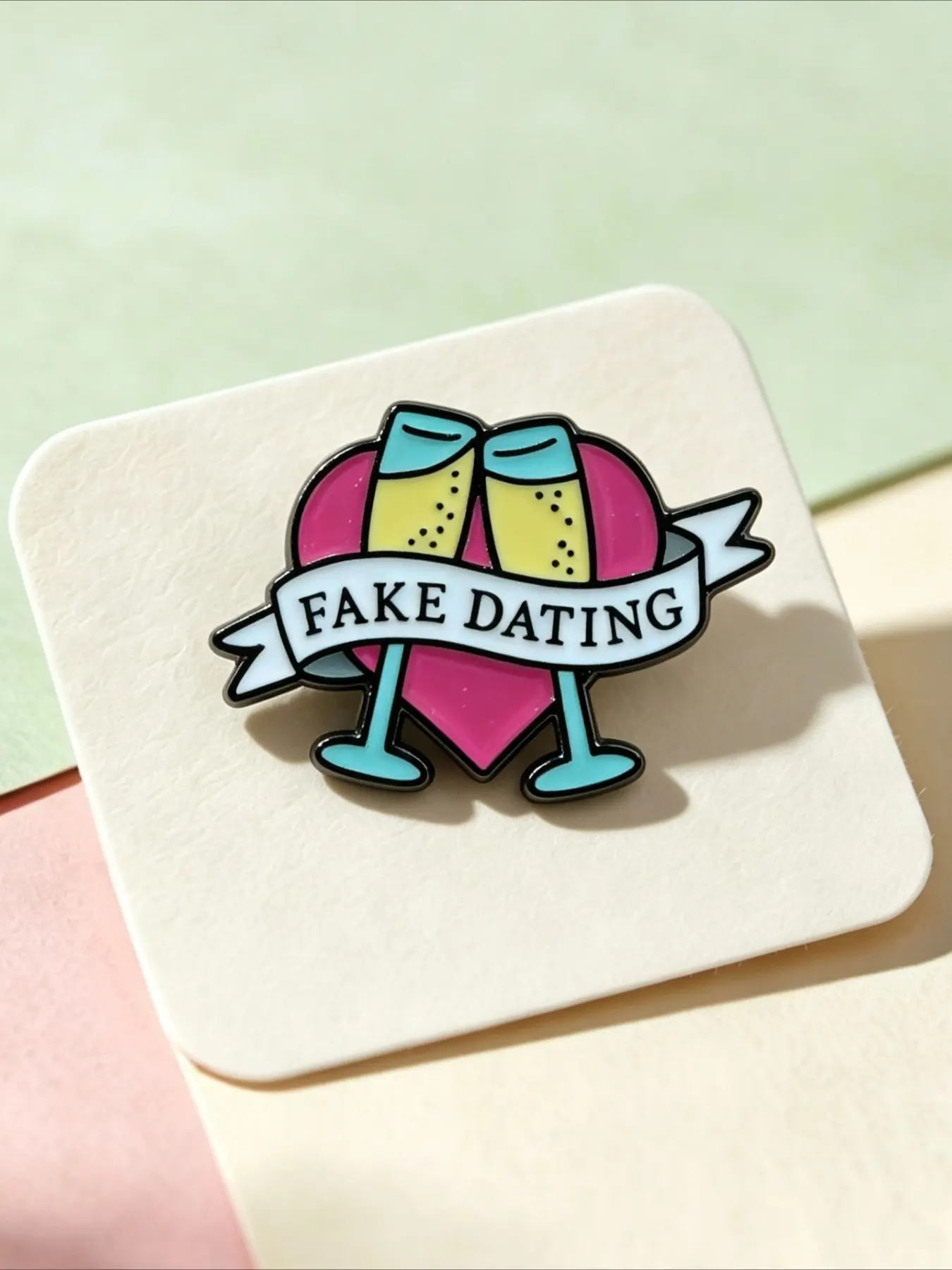 "Fake Dating" Glitter Red Heart Champagne Flute Enamel Pin, Funny Slogan Banner Humorous Party Wine Lapel Badge for Jacket Backpack Hat, Funny Gift for Single Friends Party Lovers