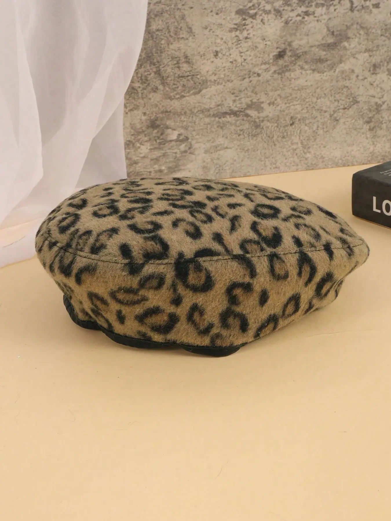 American Vintage Leopard Print Beret Hat, Streetwear PU Trim Painter Hat, Casual Daily Commute Beanie, Hat Cap, Versatile Fashion Accessory