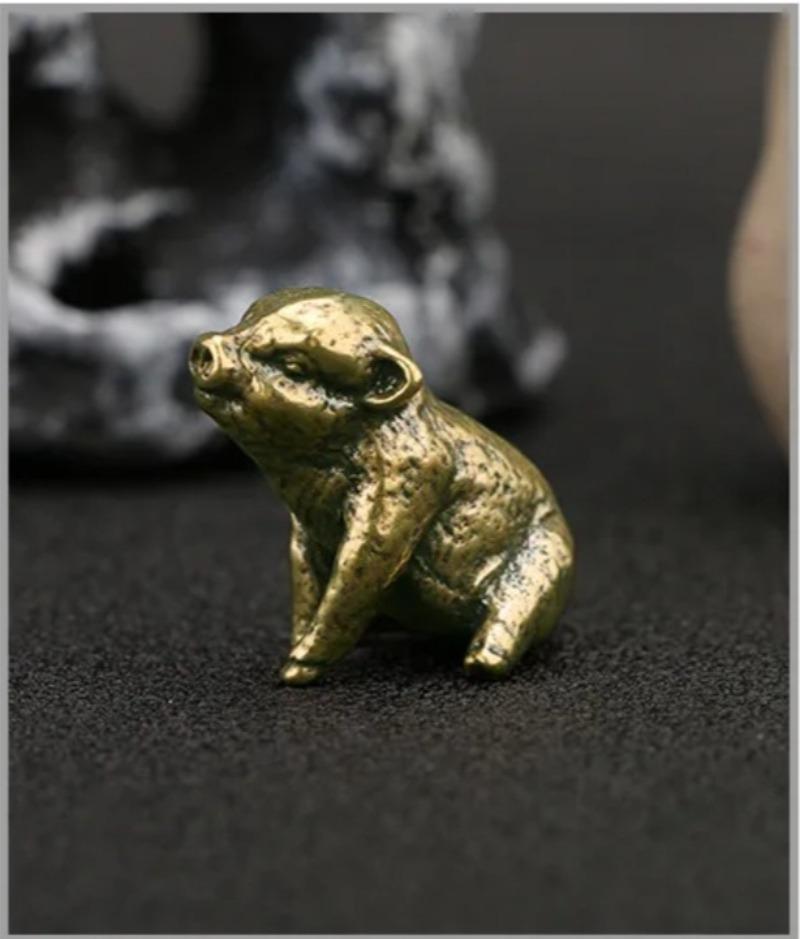Retro Brass Lucky Pig Figurine Chinese Zodiac Pig Metal Craft Vintage Style Ornament For Home Office Desk Display Exquisite Collectible Artwork Ideal For Souvenir And Festival Gift Giving