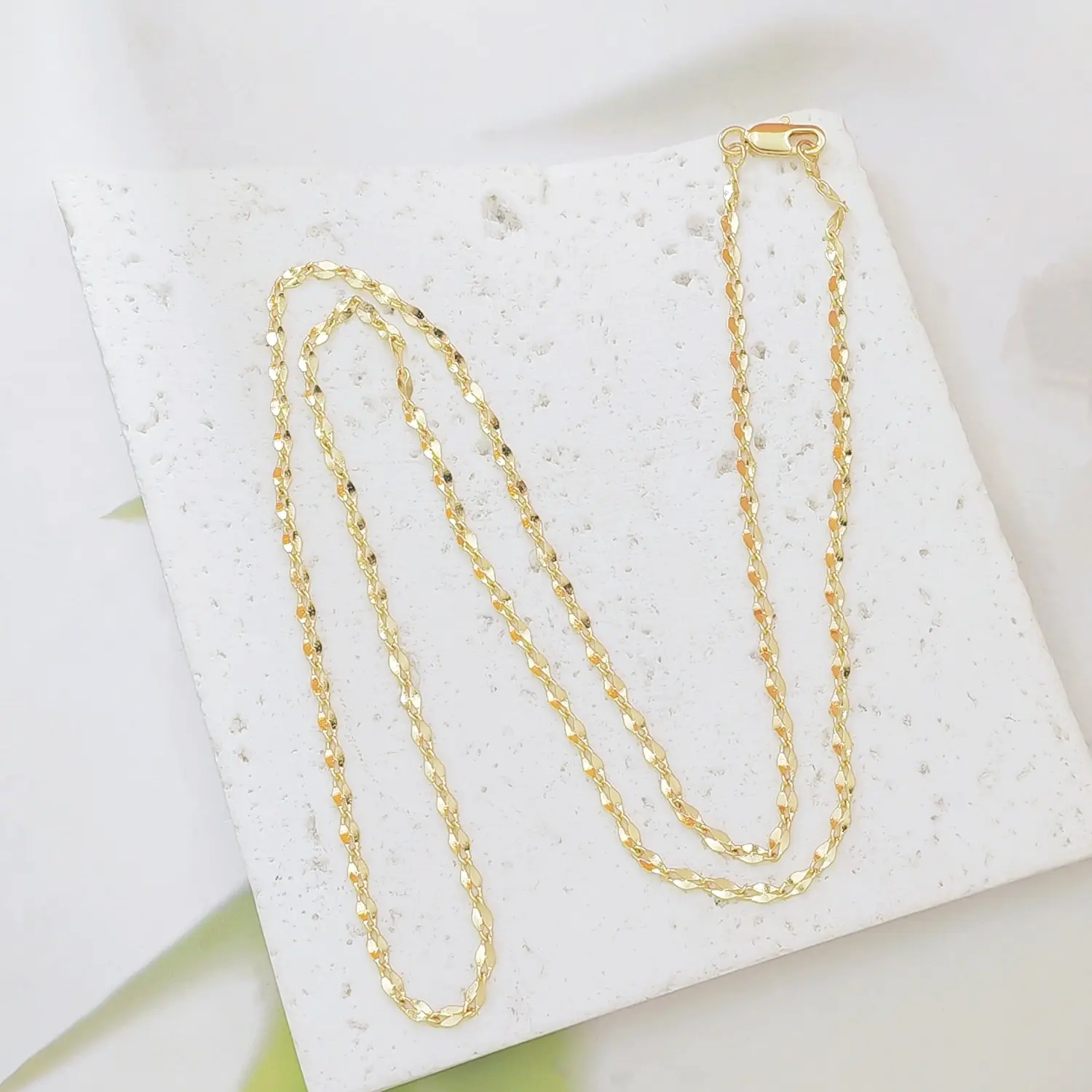 Gold Mirror Lip Link Chain Necklace for Women, 14K Gold Plated Dainty Choker, Minimalist Shimmering Wave Chainer Jewelry Gift for Daily Wear Party