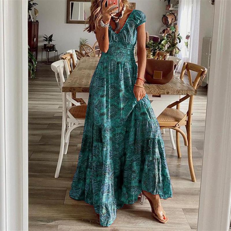 2022 New Model: Vintage-style long dress with a cinched waist and floral print, large hemline dress
