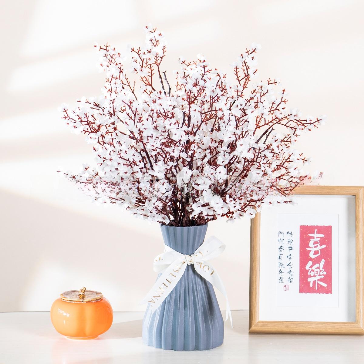 Independence Day red, white, and blue artificial flowers, autumn home vase, outdoor wedding arch decoration with floral arrangements