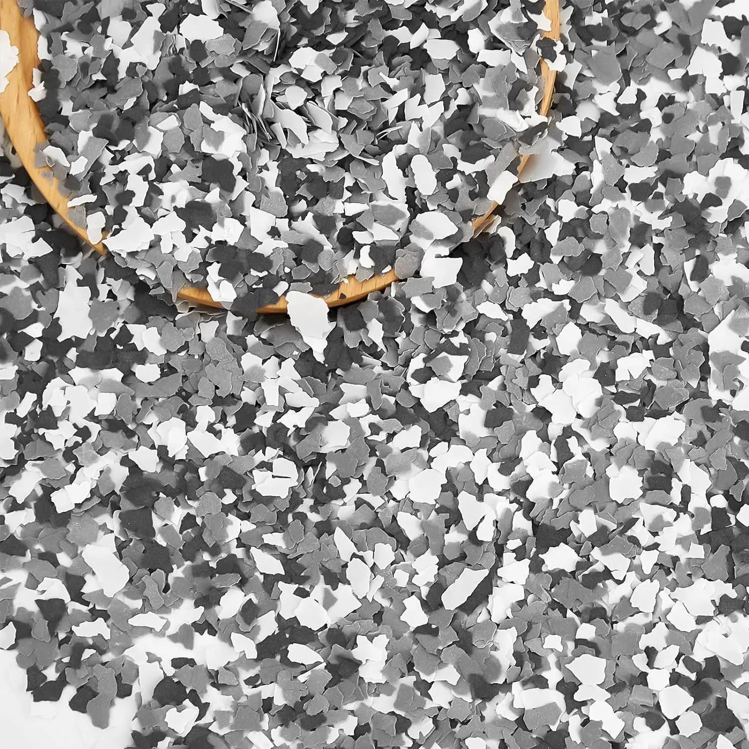 2.8 Kg/6.17 lb Decorative Color Chips Epoxy Flakes - Cover Marks and Dirt, Easy to Apply for Indoor & Outdoor Painting, Black/White/Grey 2-4 mm for Garage Floor, Concrete Coatings, Wall, Basement - Nice Gifts