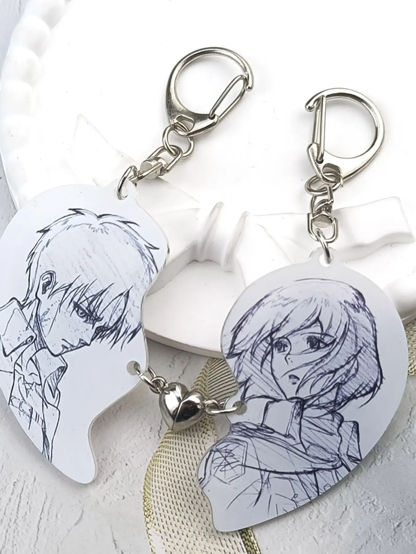 Sketch Line Draft Allen Three Mask Couple Keychain, Magnetic Heart Pair Pendant, Anime Gift, Cute Design, Perfect for Couples, Heart Keychain Set