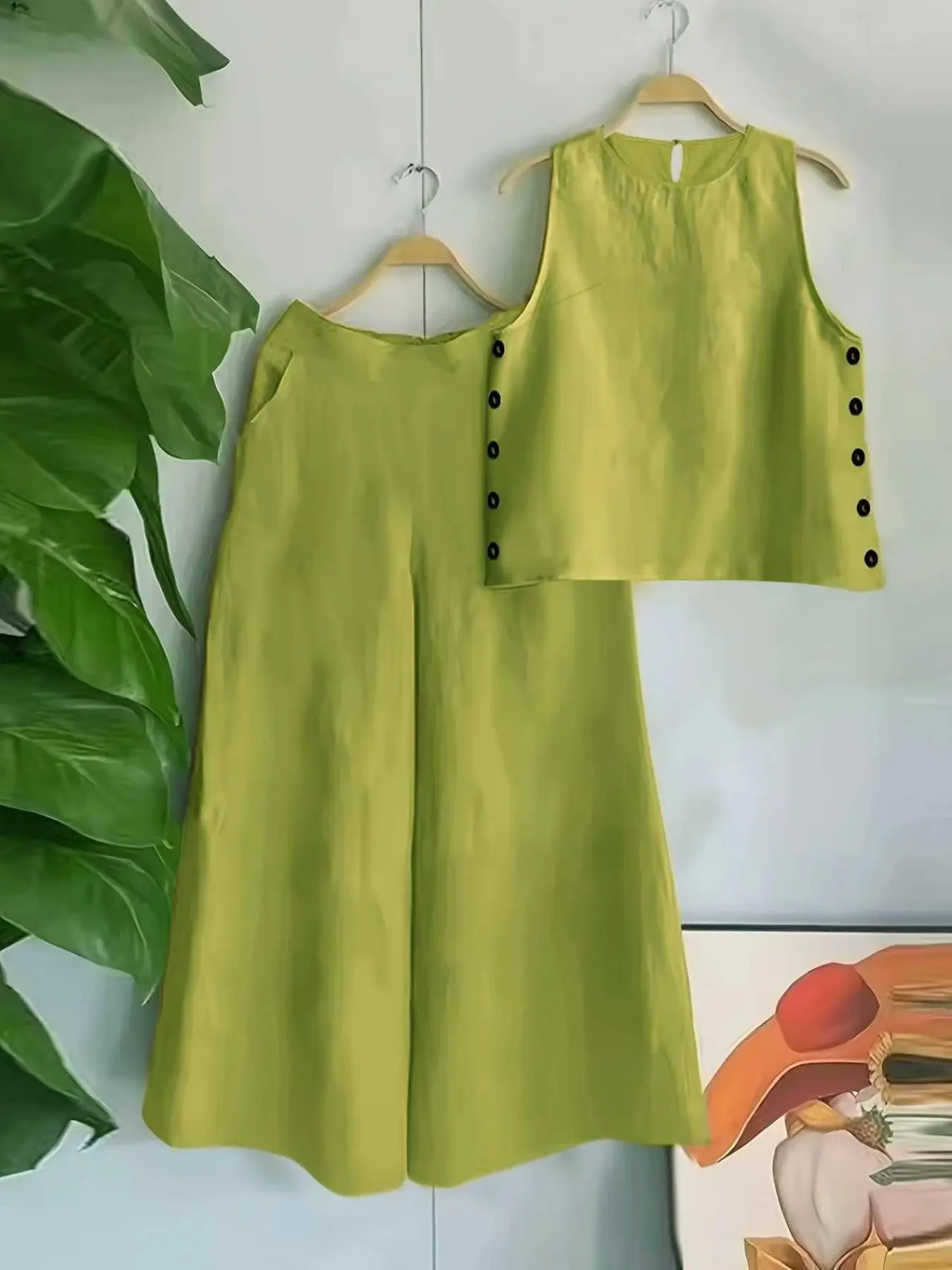 Women's Summer Casual 2-Piece Set, Round Neck Sleeveless Cami, High-Waist Loose Fit Wide Leg Pants, Ankle Length, Plain Design, Button