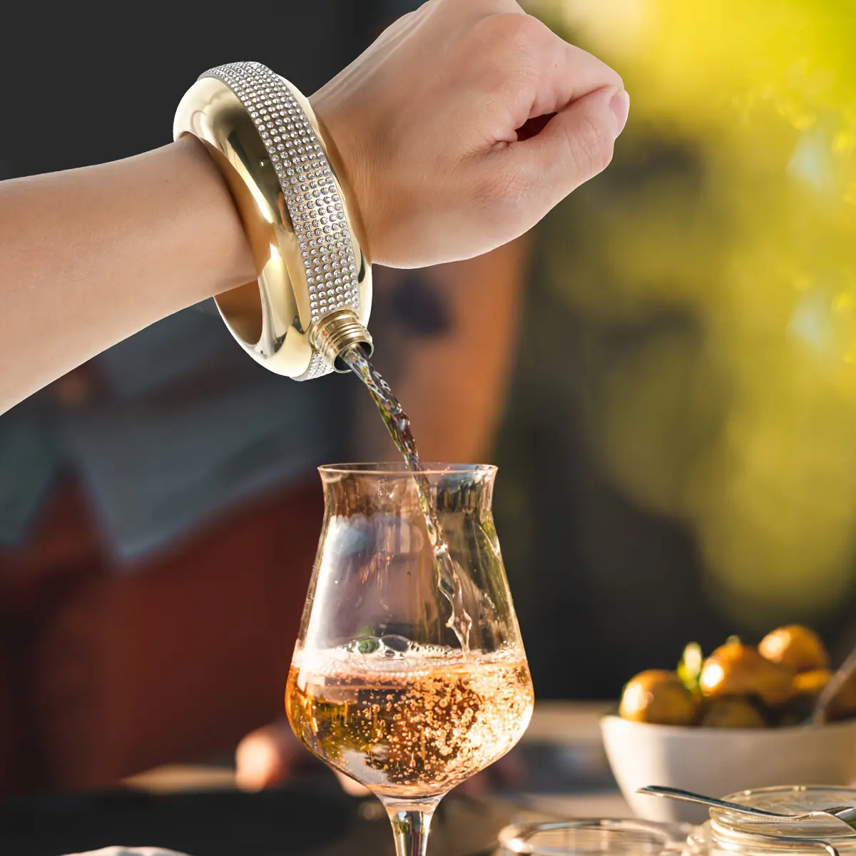Ladies' Portable 304 SS Body Disguised Flask Bangle - 1pc Fashion Accessory, 3.4cm Thickness, Hides Wine/Cocktails/Spirits, Ideal for Nightlife, Party Wear, Premium Holiday Gift