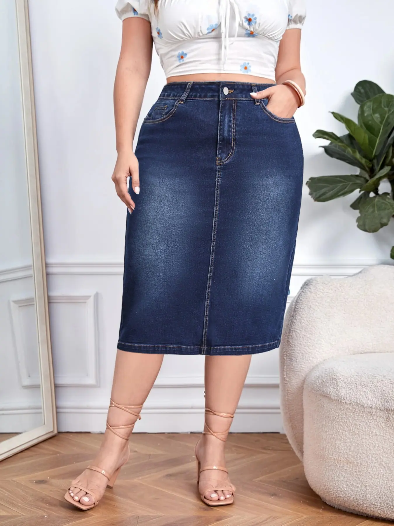Plus Size Denim Stretch Midi Skirt, Casual Slim-Fitting Bodycon Skirt, Plain Surface, All Season Wear, Comfortable & Stylish