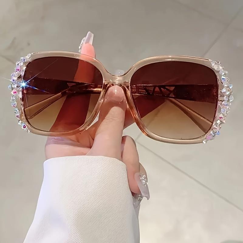 Diamond Studded Polarized Sunglasses - Women's Gradient Stylish Eyewear for Street Photography SpringStatements