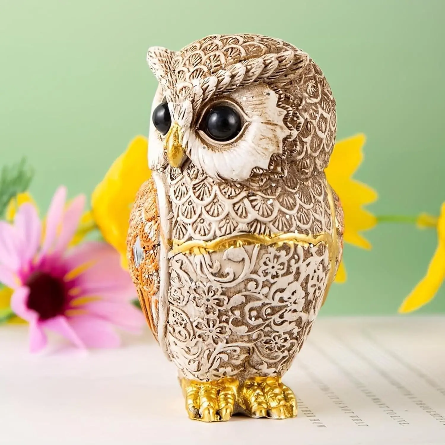 New owl sculpture, exquisite handmade animal-themed small sculpture, for Halloween, Christmas, home office bookshelf tabletop atmosphere decoration, cute and unique home gift handicraft
