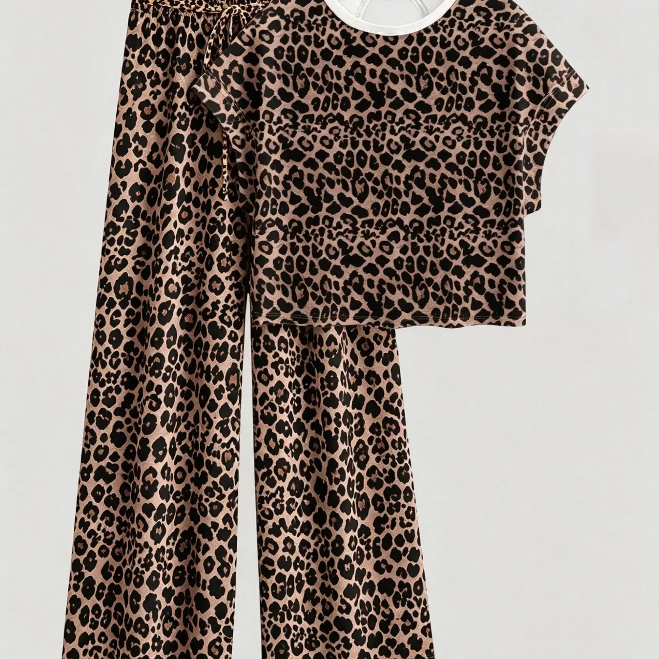 Women's Leopard Print Casual Loungewear Homewear Pajamas Two-Piece Set, Round Neck Short Sleeve Backless Top & Lounge Long Pants, Comfortable Wear, Casual Loungewear Sleepwear Women's Leopard Print Casual Loungewear Homewear Pajamas Two-Piece Set, Round Neck Short Sleeve Backless Top & Lounge Long Pants, Comfortable Wear, Casual Loungewear Sleepwear