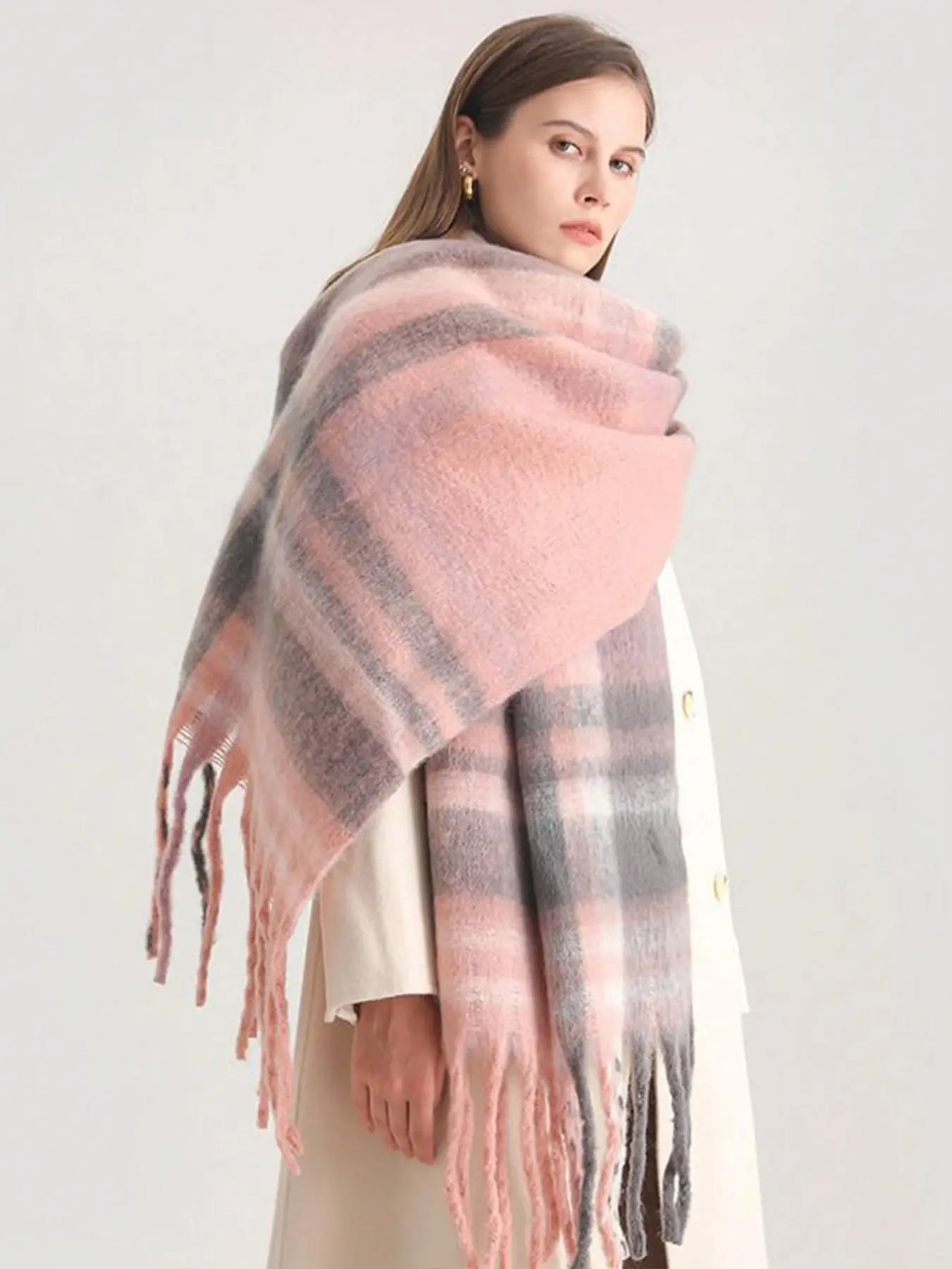 Women's Fluffy Tassel Scarf, Warm & Comfortable Shawl, Windproof for Outdoor, Versatile Daily Wear, Perfect for Holidays, Fall/winter