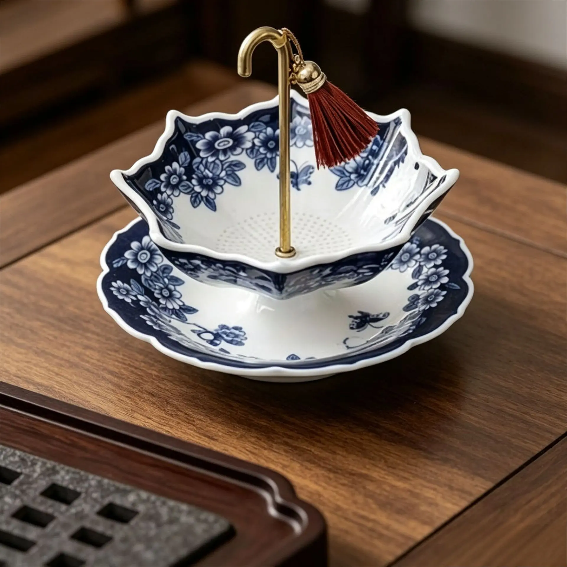 Umbrella-shaped Ceramic Tea Infuser with Rotating Design, Ideal for Gongfu Tea, Coffee & Herbal Tea Brewing Accessories. Decorative Umbrella Tea Leaf Filter for Tea Enthusiasts, Perfect for Tea Table Decoration at Home or Office.