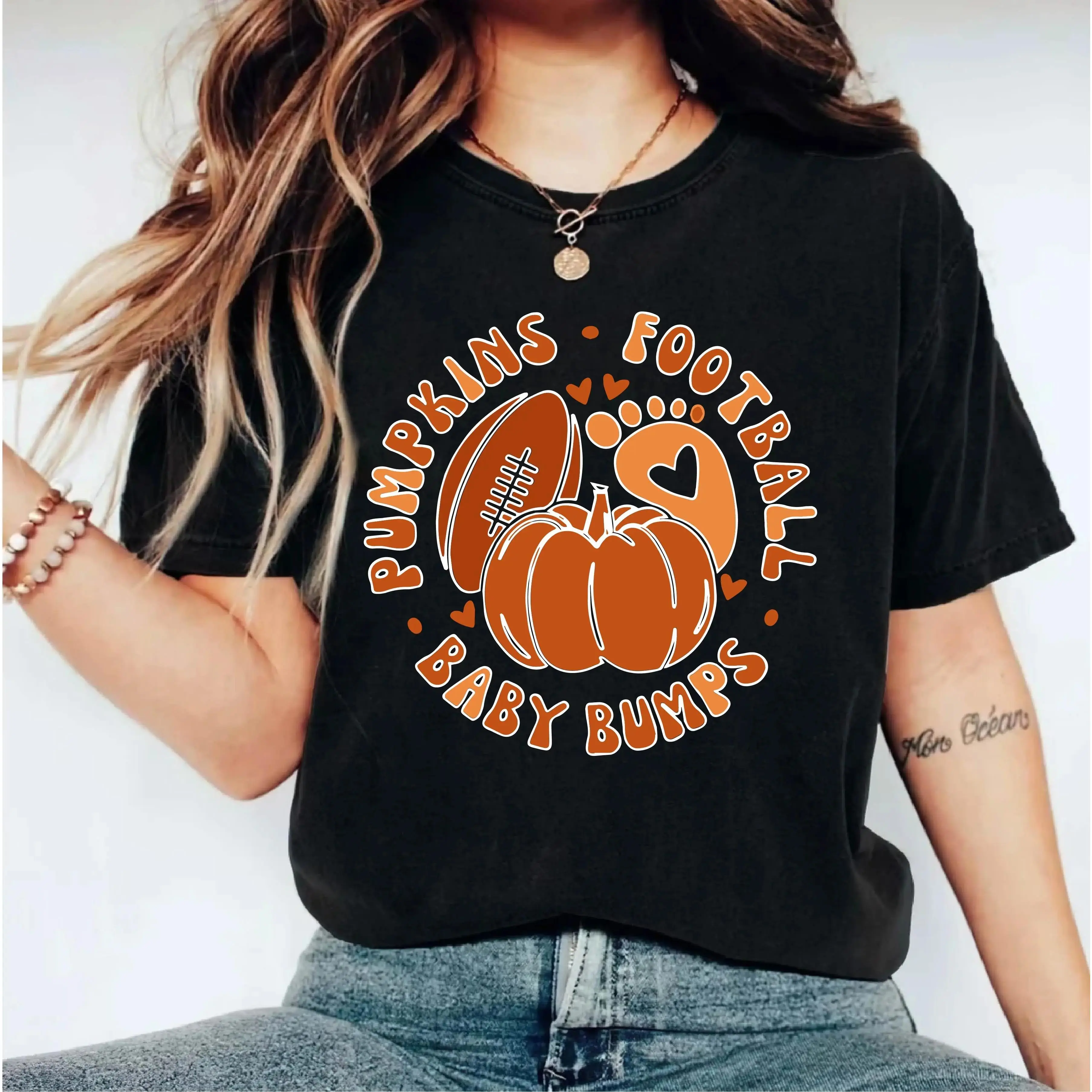 [ 100% Cotton]Football pumpkins Bumps T-Shirt, Pregnancy Announcement Shirt, Cute Fall Pregnancy Tee, Expecting Maternity Tee, Football Pregnancy Short Sleeve.