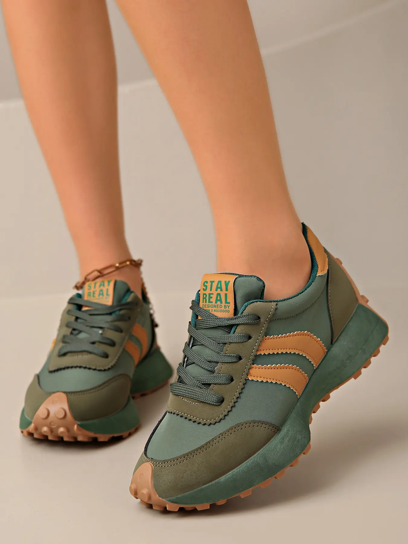 Women's Athletic Shoes Spring Autumn Elegant Fashion Casual Round Toe Low Top Lace-Up Thick Sole Breathable Outdoor Sneakers