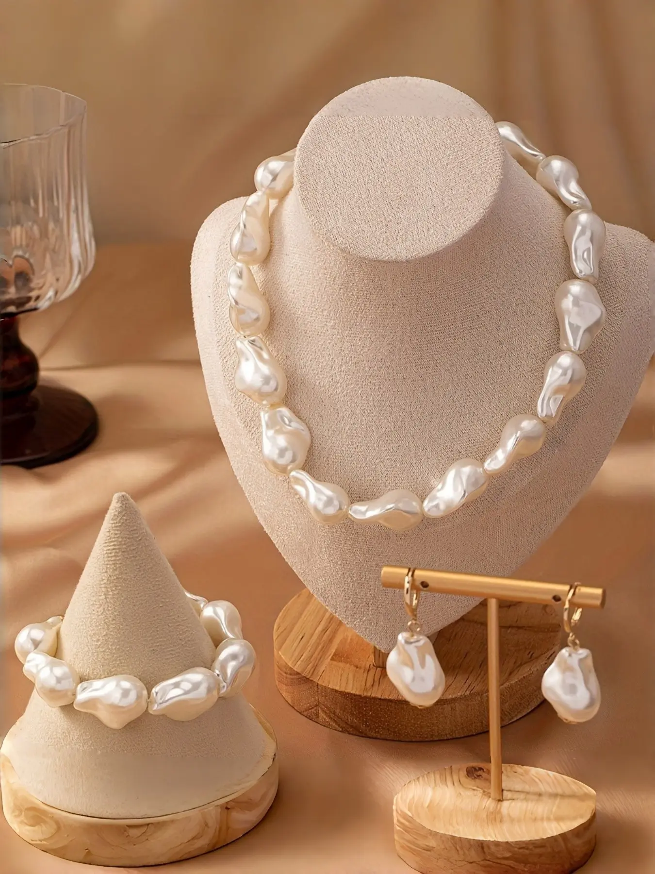 French Luxury Long Pearl Necklace for Women, Baroque Pearls, High-End Fashion, Versatile Collarbone Chain, Elegant Jewelry Gift