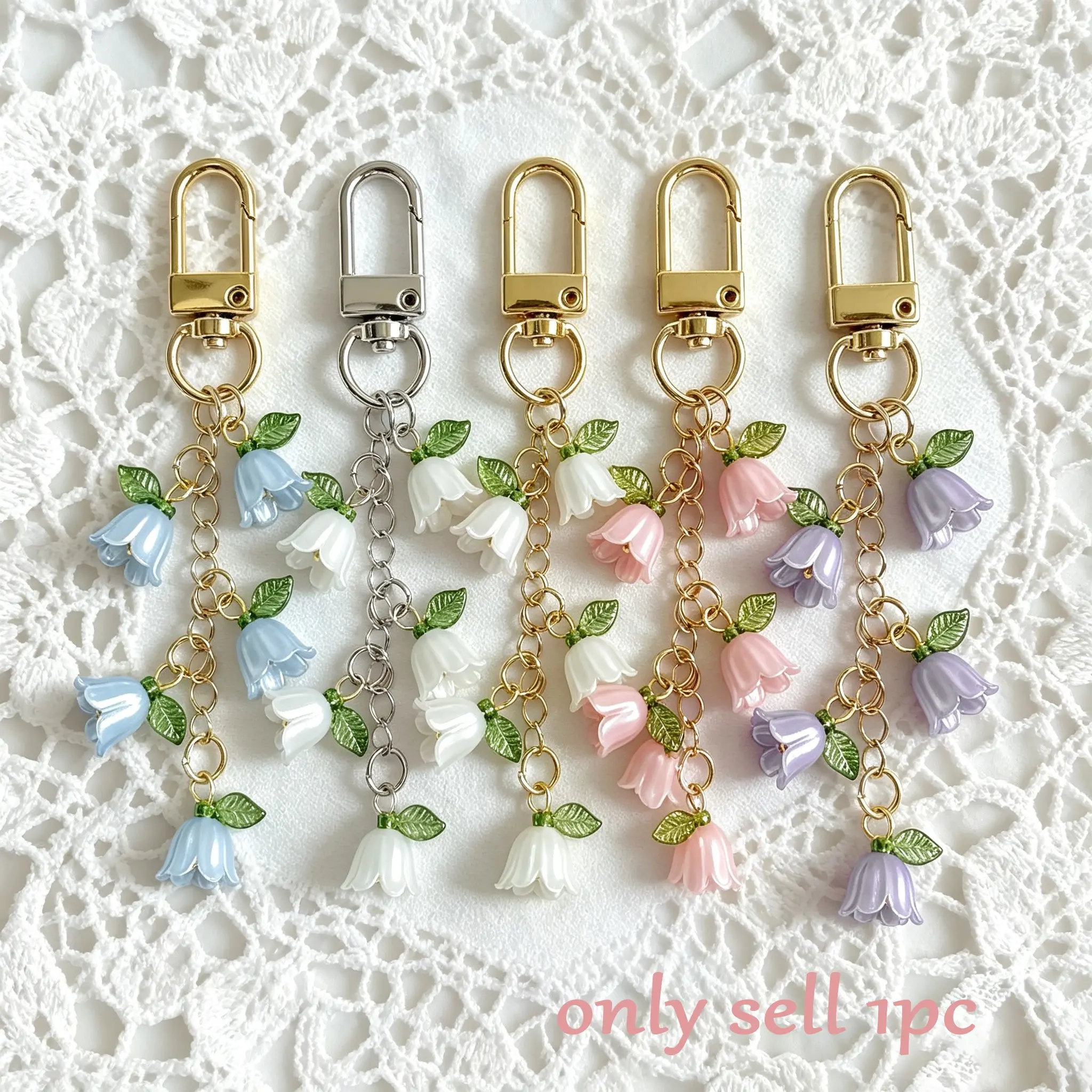 Women Lily of The Valley Flower Keychain, Floral Motif, Beaded Lily Floral Pendant Ornament, Orchid Keychain with Tassel Bead, Key Ring Bag Charm Key Pendant, Decorative Bag Chain For Backpack, Car Keys Christmas Gift, Keychain For Bags