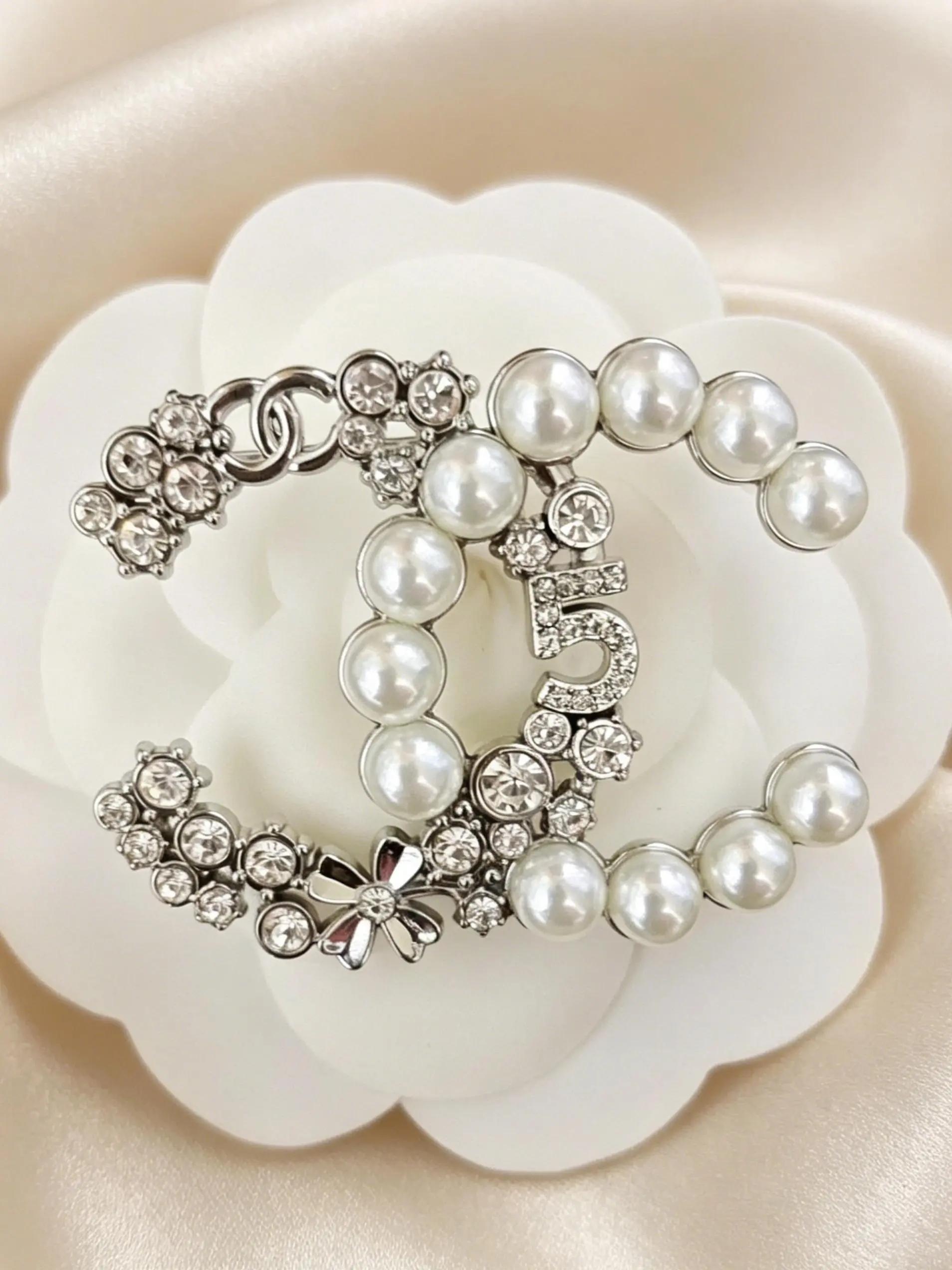 Women's Sparkling CC Letter Brooch with Pearls and Crystals, Vintage Gold/Silver Tone, Statement Accessory