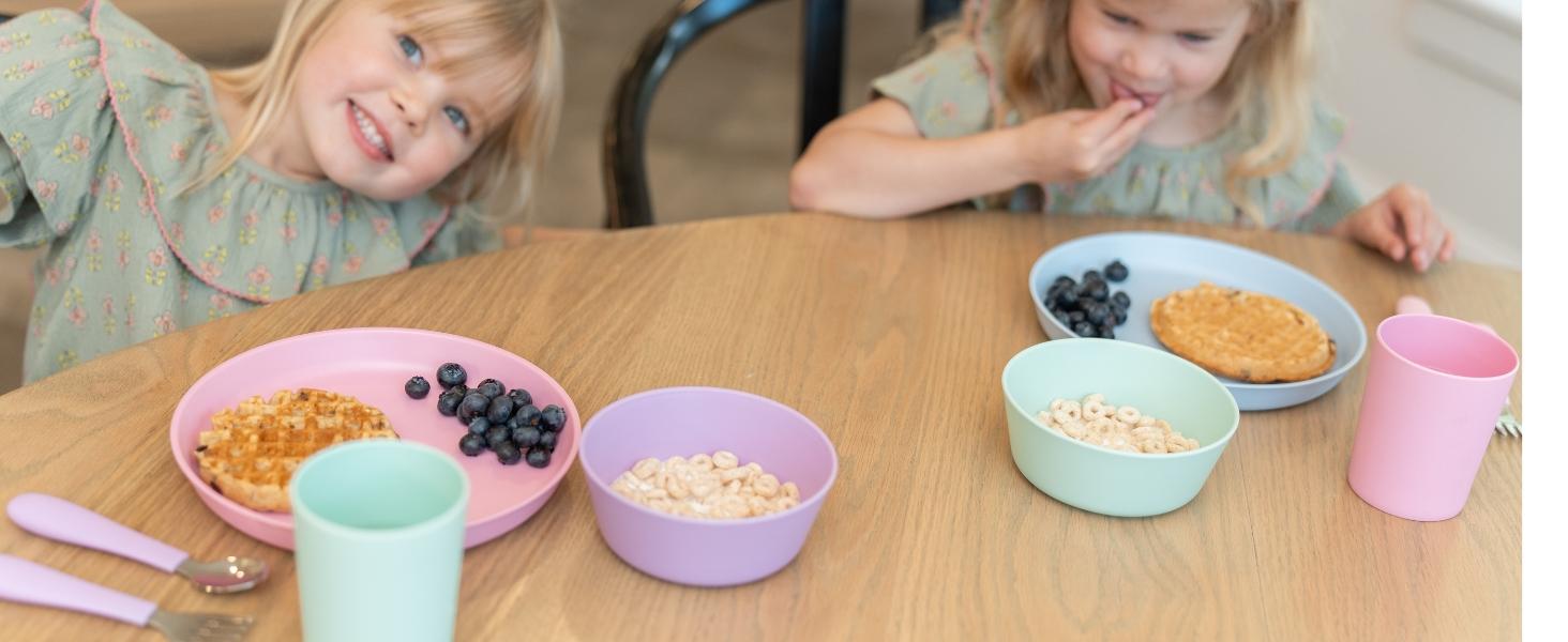 WeeSprout Bamboo Plates with Silicone Lids, Set of 4, Kid-Sized Dinnerware, Cereal, Leftovers & Snacks, Dishwasher Safe Melamine Dishware (Pink, Green, Gray, and Beige)