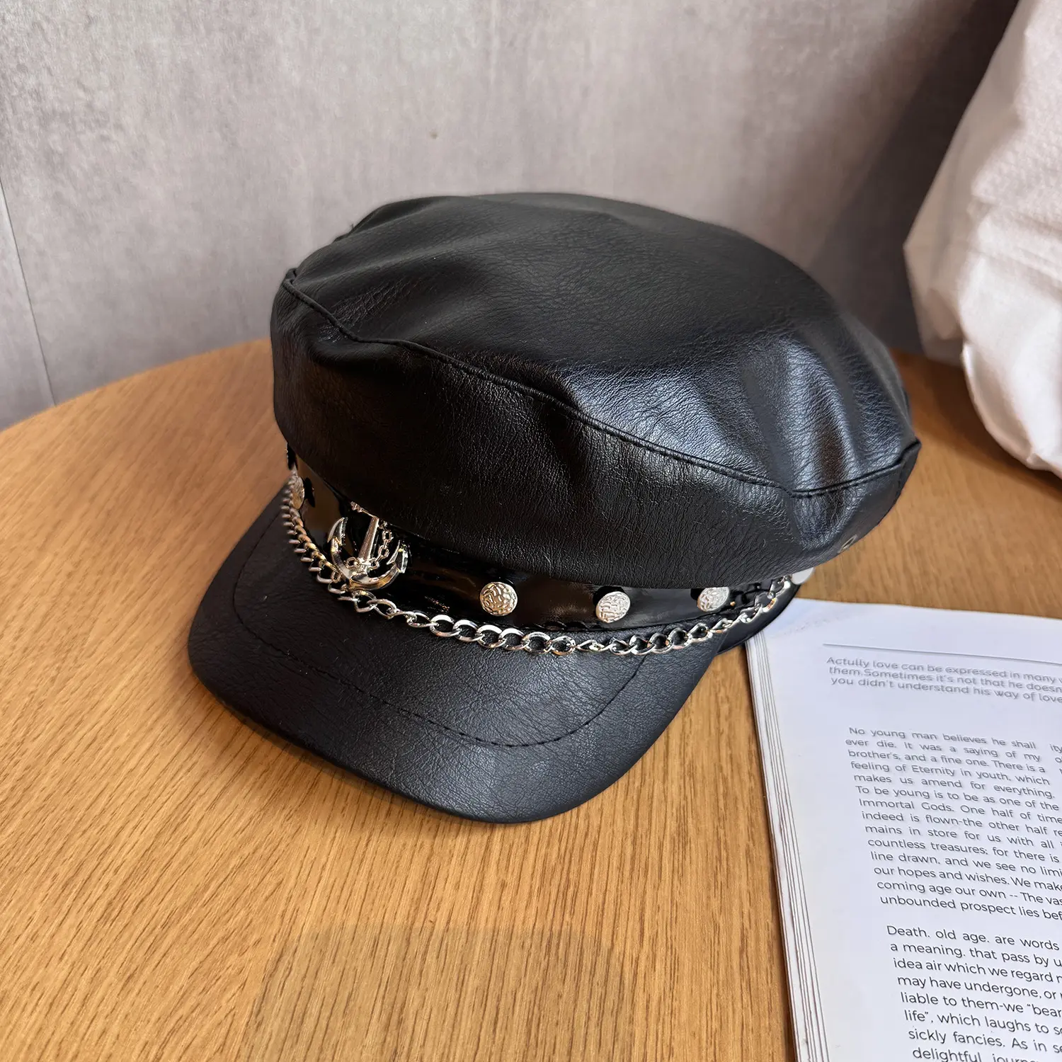 Womens leather military cap baker boy hats vintage army hat fashion casual painter caps metal chain anchor retro style headwear streetwear trend daily wear black color styling nice gifts