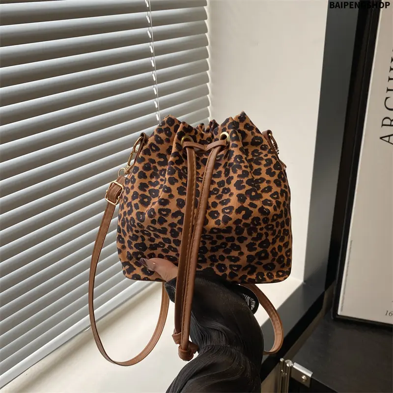 Women's Large Capacity Drawstring Bucket Bag, Lightweight Stylish Crossbody Shoulder Bag, Fashion Casual Multi Carry Handbag Purse, Versatile Daily Bag for Travel, Shopping & Everyday Use