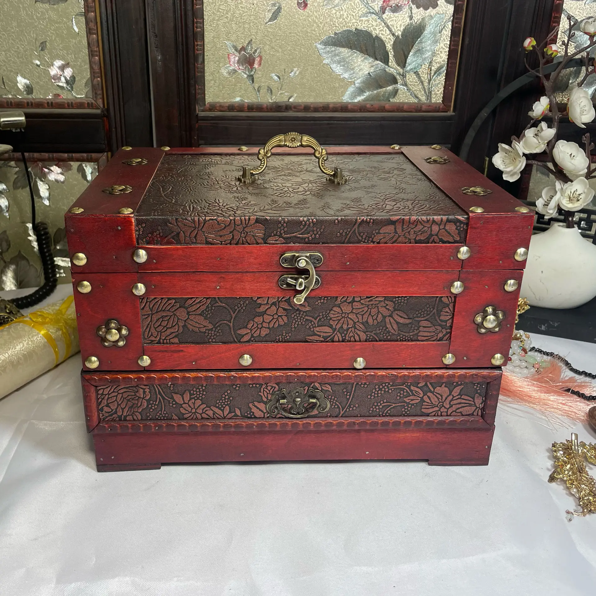PABHAN 1 vintage wooden jewelry box, multi-purpose jewelry storage box - highly suitable for storing earrings, bracelets, necklaces, watches, etc. - solid wood made storage box - for home makeup table - Christmas gift / Valentine's Day gift