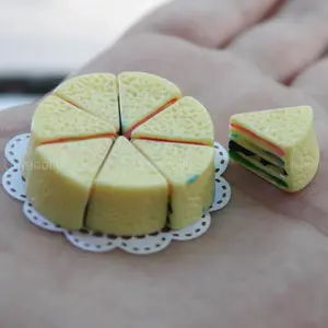 1/12 Scale Miniature Dollhouse Triangle Cake with Doilie Food for BJD OB11 Pretend Play Kitchen Accessories Toy