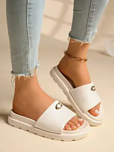 2026 Summer New Fashion Thick Sole Sandals, Women's Outdoor Wear, Versatile Letter Decoration, Flat Comfortable Slippers, Casual Heeled Wedge Shoes