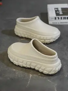 1 Pair Unisex Tire Pattern Thick Sole Clogs | Outdoor Casual Style | Lightweight EVA Material + Non-Slip Wear-Resistant Tire Tread Sole + Soft Upper | Home Bathroom / Camping / Daily Commute / Kitchen Trips, Waterproof & Dirt-Resistant Lazy Shoes