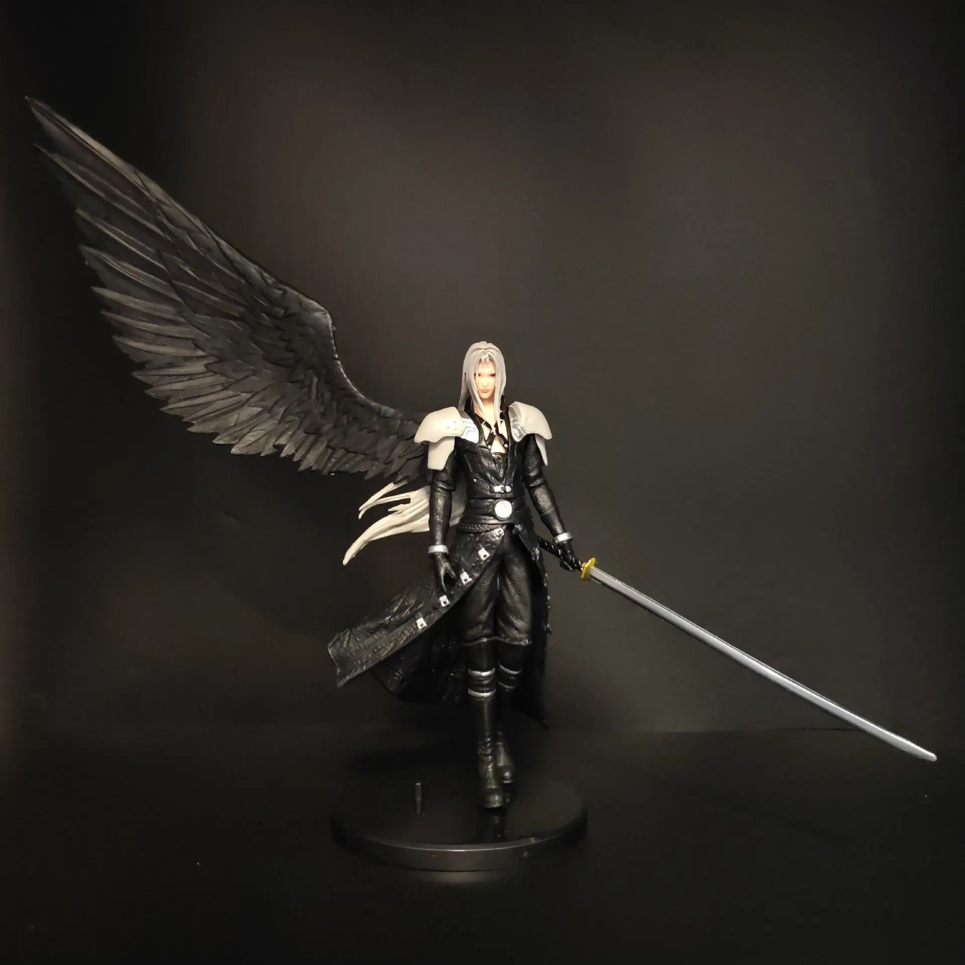 New Final Fantasy Sephiroth Angel Model Figure, Character Figurine, Collectible Handmade Statue, Perfect Gift for Fans, High-Quality Detailing, PVC Figure