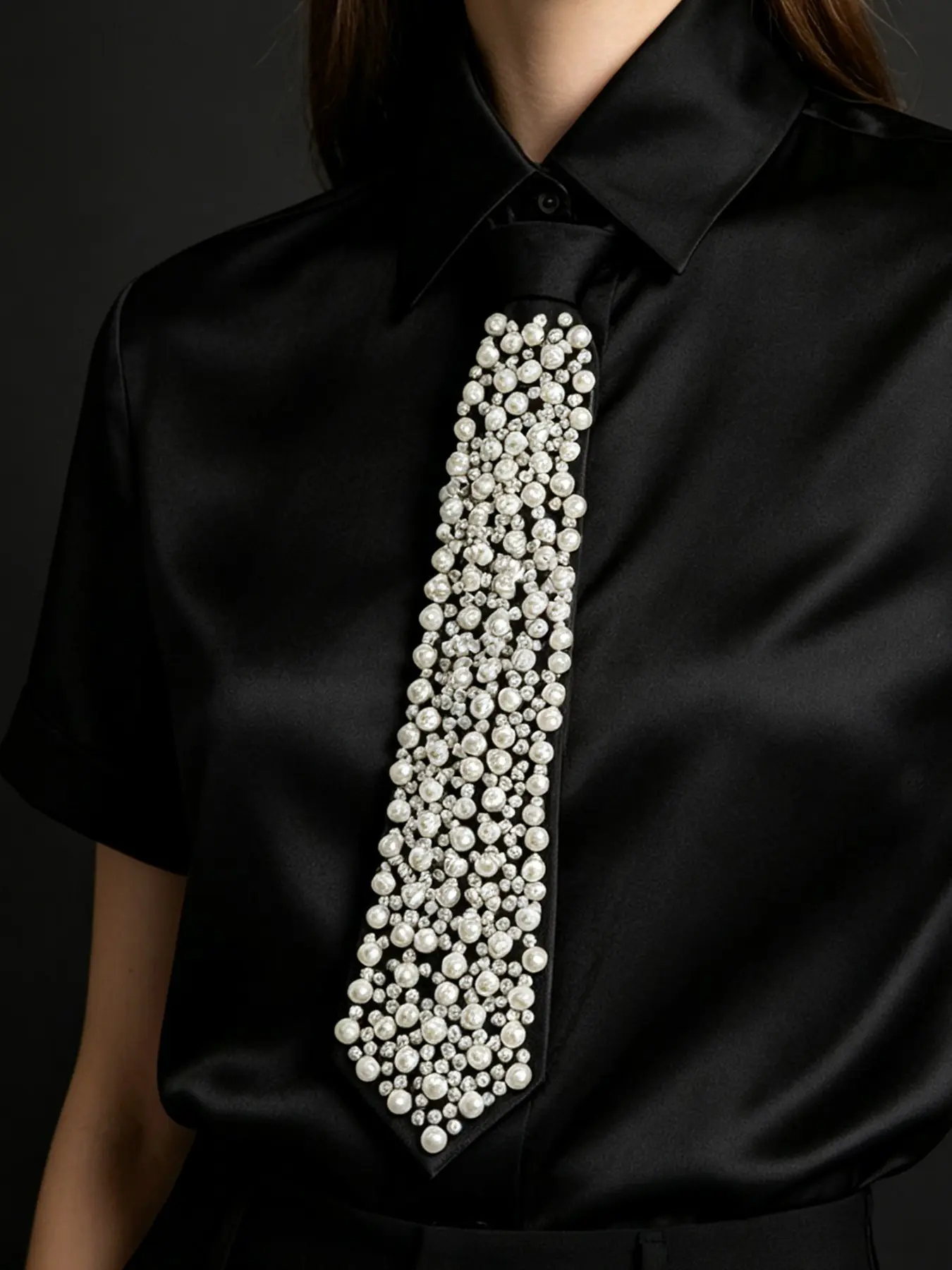 Women's Fashion Pearl Tie, Elegant Necktie for All Occasions, Perfect for Work, School, Parties, Enhances Sophistication