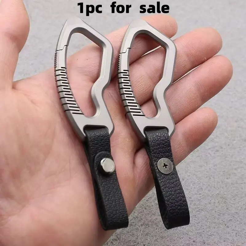 1pcs Titanium Alloy Keychain, Men's Waist Car Key Holder, Bottle Opener, Creative Lock Key Ring, Personalized Outdoor Safety Clip