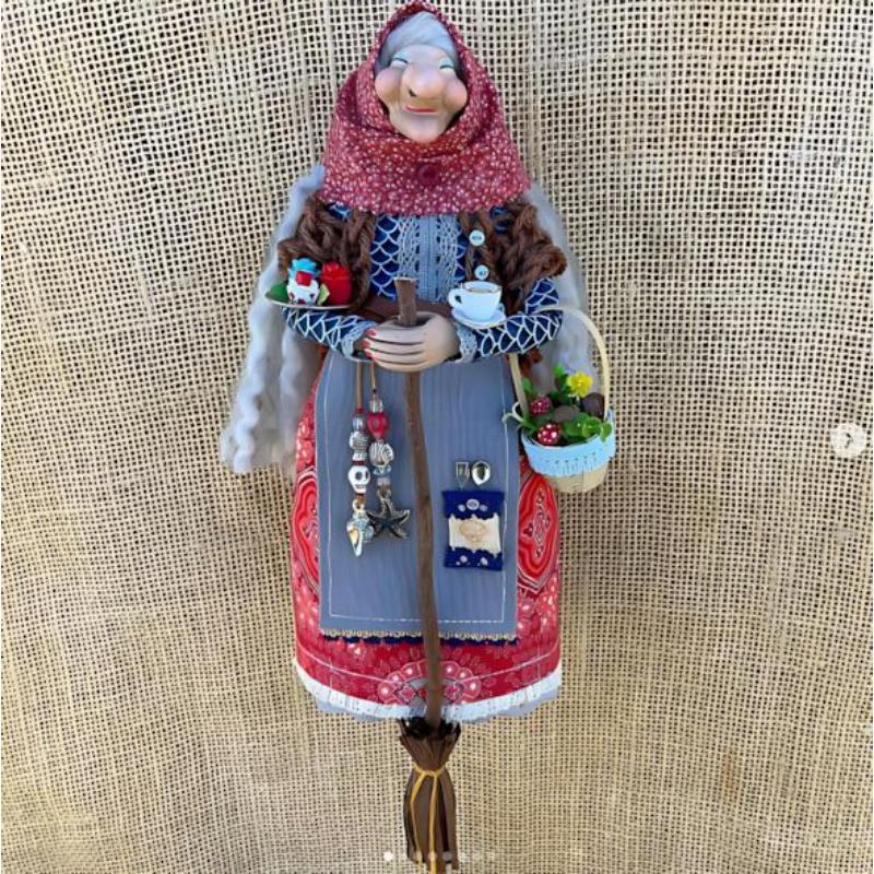 Creative Kitchen Resin Witch Doll - Durable Resin Whimsical Design for Kitchen Decor.