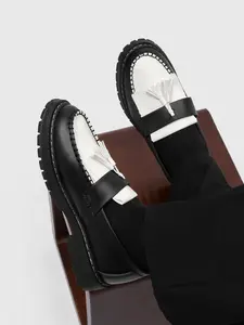 Men's Black & White Tassel Loafers, Soft Sole Slip-On Commuter Walking Shoes for Driving & Daily Wear