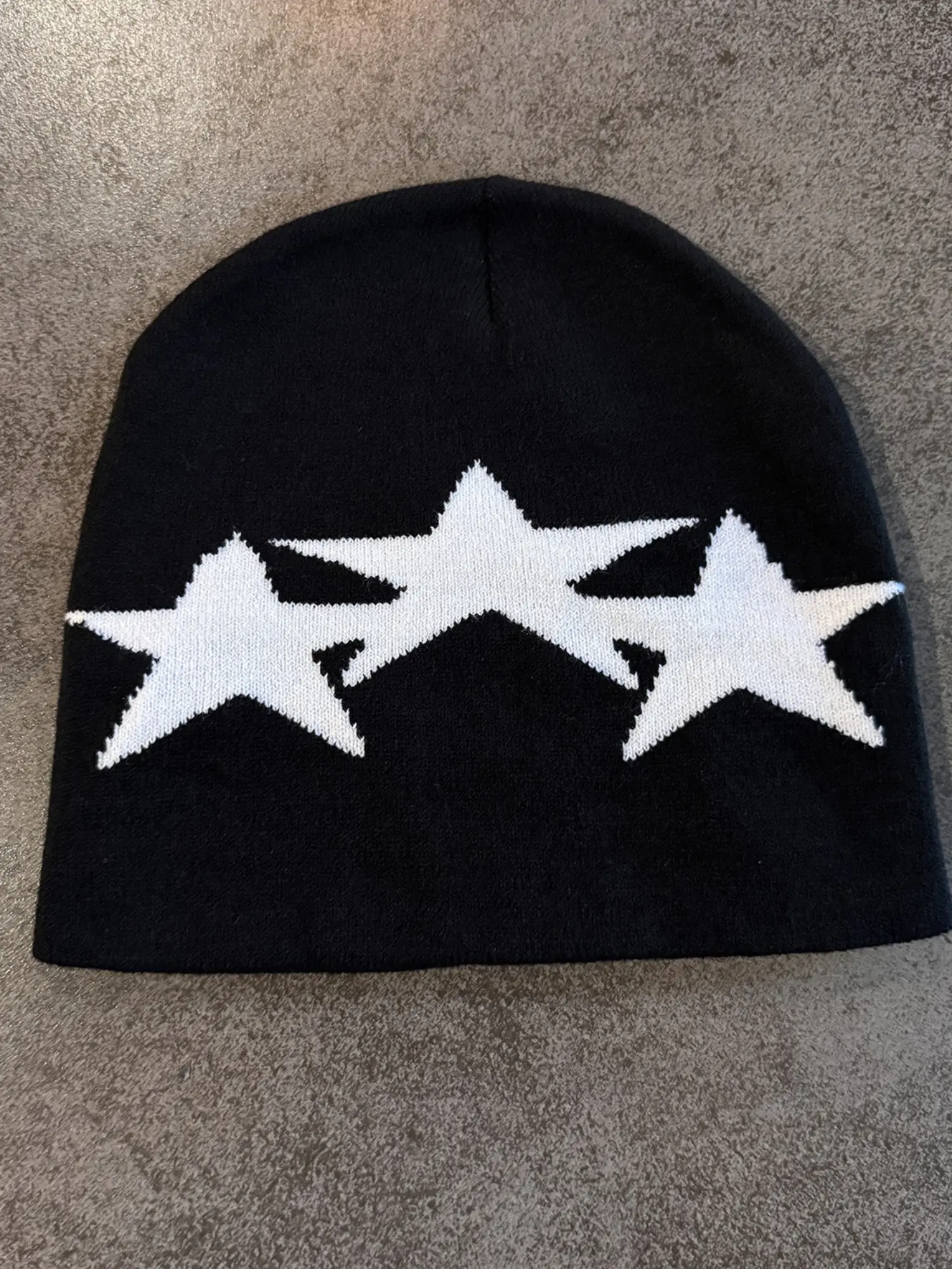 Simple Star Cold Hat, Streetwear Knit Cap for Men and Women, Warm and Versatile, Casual Pull-On Beanie, Unique and Trendy Design