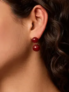 1 Pair Gold Vintage Pearl Ear Jacket Earrings Red Coral Stud Earrings Red Pearl Drop Earrings C-Shaped Stud Earrings for Women, One Style with Two Wearing Methods, Design Sense, Temperament, Versatile, Sweet Style Earrings