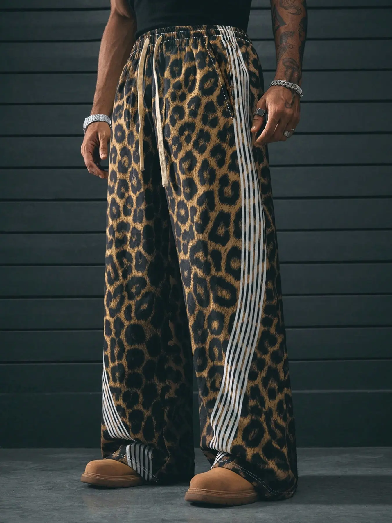 Viral TikTok Y2K Retro Wild Leopard Print Wide Leg Sweatpants Unisex Soft Lightweight Breathable Woven Baggy Flared Trousers Full Body Vintage Faded Leopard All Over Print Vertical White Multi-Stripe Side Panel Contrast White Outseam Stitching Beige Draws