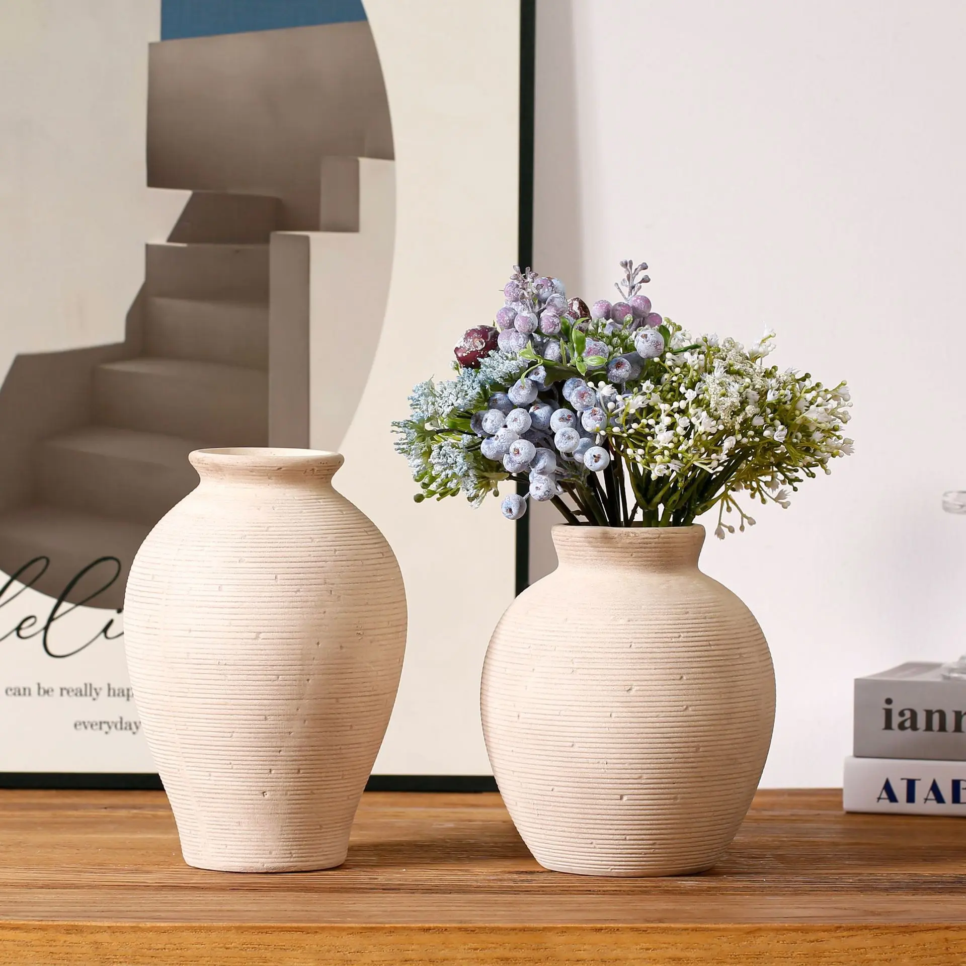 Vintage Textured Ceramic Vase, Retro Style Home Decor, Elegant Floral Arrangement Piece, Perfect for Living Room & Dry Flowers Display, Rustic Vase