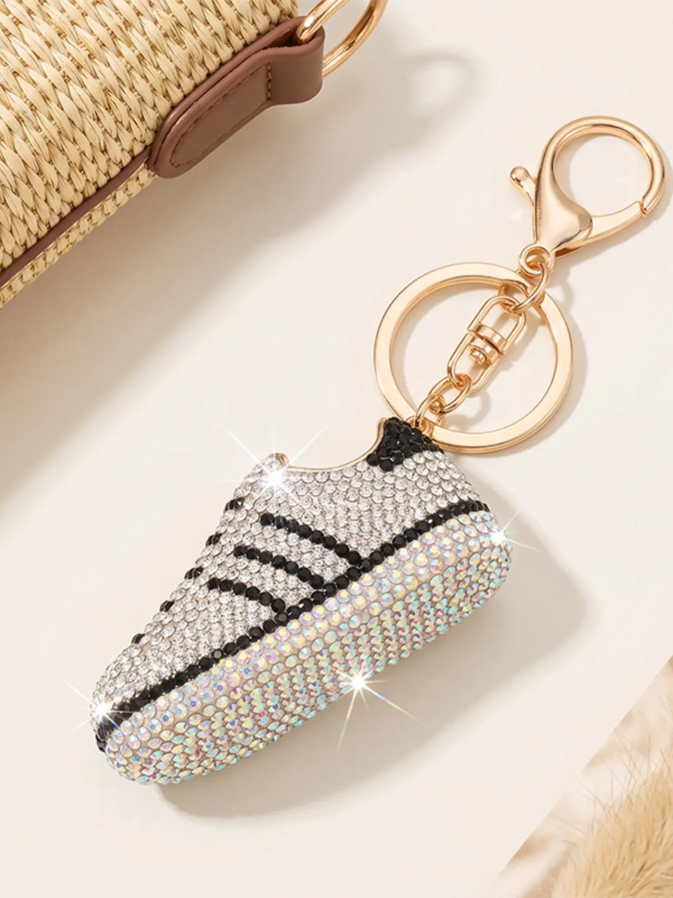 Hip-Hop Style Shiny Rhinestone Mini Sneaker Keychain, Trendy Crystal Shoe Bag Charm, Lobster Clasp, Street Fashion Accessory
