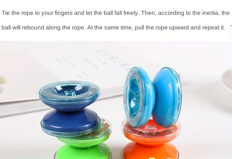 Pack of 3 Yo-Yo Yo-Yo - Vibrant red and green colors, durable plastic material, ideal gift for outdoor play. Colorful Yo-Yo Yo-Yo |           Durable Plastic Yo-Yo Yo-Yo