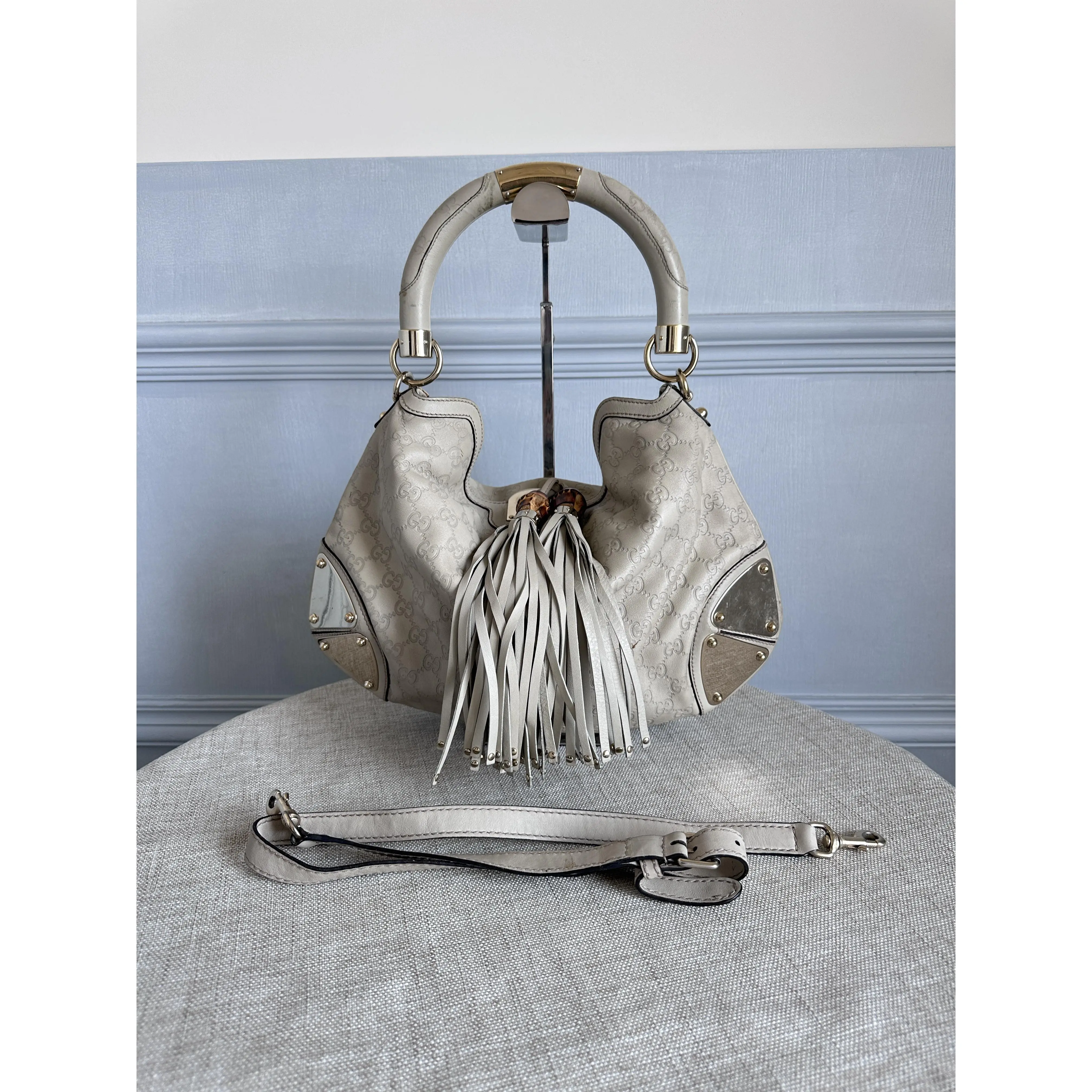 Pre-owned GUCCI Ivory GG Embossed Leather 2 Way Hobo Handbag