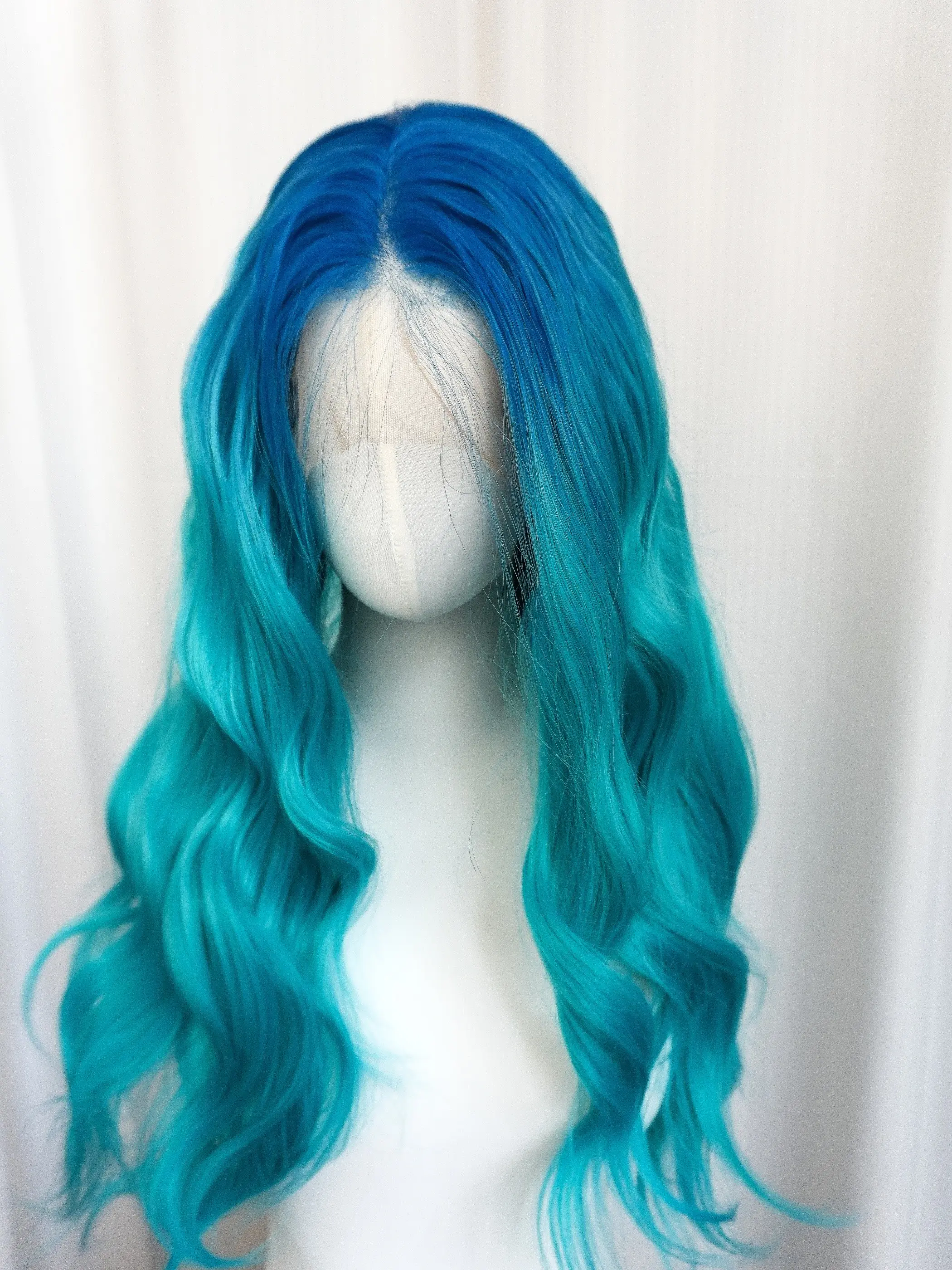 Ombre Lace Front Wig Long Wavy Wigs Heat Resistant Glueless Pre Plucked Blue Wig for Women Synthetic Lace Wigs Cosplay Blue Lace Front Wig for Women, 26 Inches Long Straight, High-Quality Synthetic Lace Wig, Natural Cosplay, All Seasons