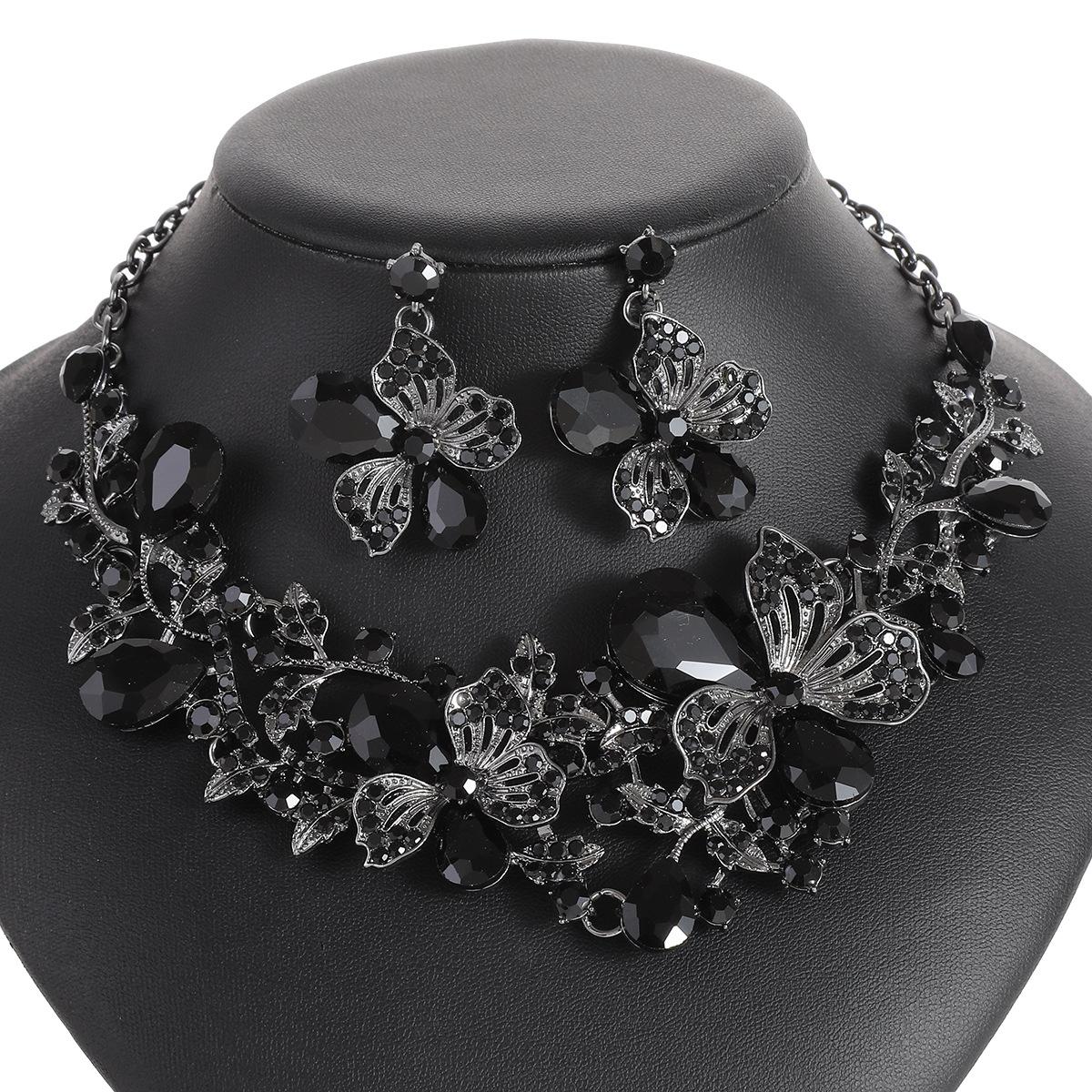 Exaggerated Necklace and Earring Set for Women, Fashionable Popular Alloy Chain with Flower Design, Bridal Accessory