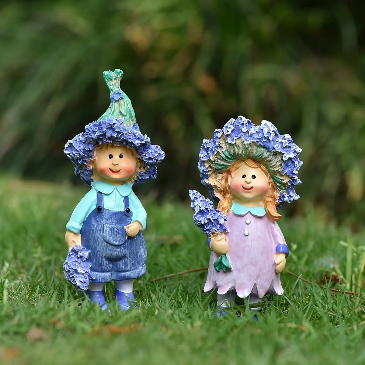 2pcs Lavender Boy and Girl Figurines, Couple Resin Ornaments, Holiday Gifts, Indoor Decorations, Car Couple Figurines, Collectible Figurines