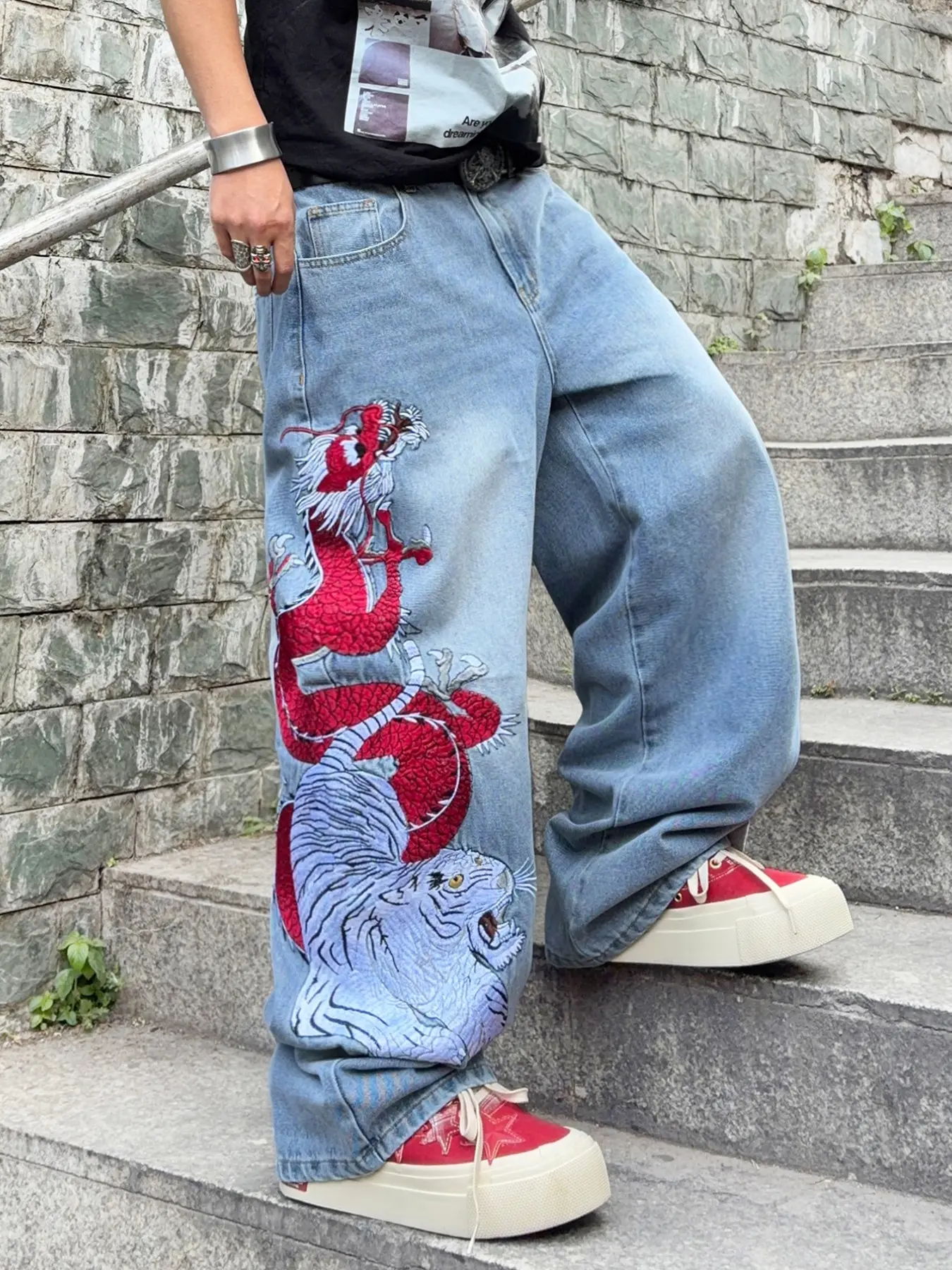 Men's Embroidered Blue Jeans, Artistic Dragon & Tiger Pattern, Loose-Fit Straight Leg, Y2K Street Style, All Seasons, Embroidered Denim Pants