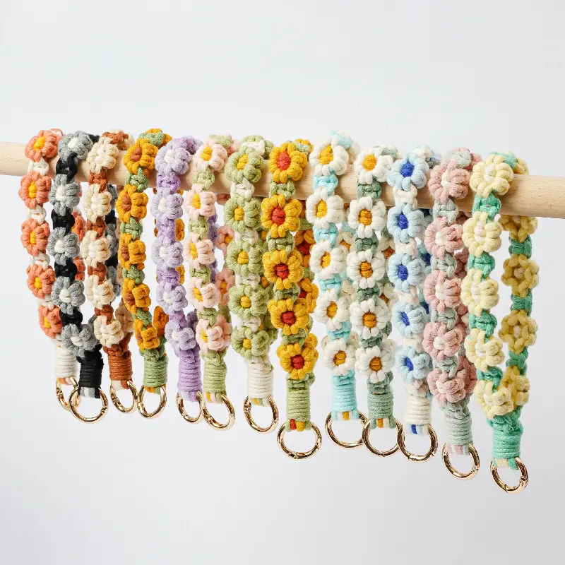 Bohemian Lace Keychain Wristlet Keychain Braided Delicate Keychain Bracelet Handmade Wrist Lanyard Women's Fashion Suitable for Outdoor Carrying Easy to Wear Fashion Accessories Clothing Gifts Floral Pattern Keychain Stylish Keychain