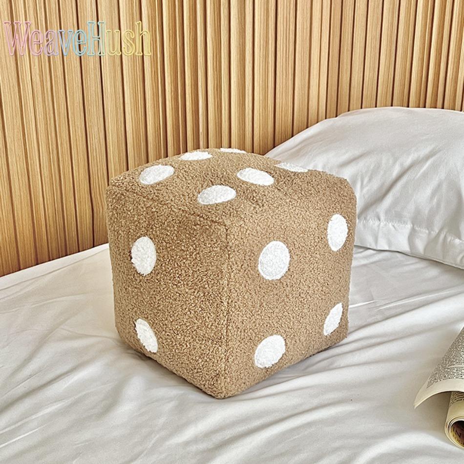 Creative Simple Dice Shaped Plush Pillow, Fun Simulation Dice Sofa Cushion & Futon Floor Mat, Soft Home Decor Throw Pillow for Living Room, Bedroom & Game Room, Multi-Functional Cute Stuffed Toy for Home Decoration & Seating