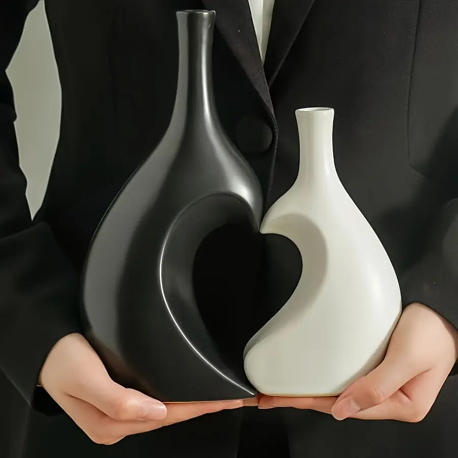 2-Piece Nordic Style Heart-Shaped Vase Set | Simple Black and White Plastic Flower Vase. Suitable for home/office/holiday (Christmas, Halloween) decorations. Features include minimalist design, stylish craftsmanship, flower stand, and decorative vases.