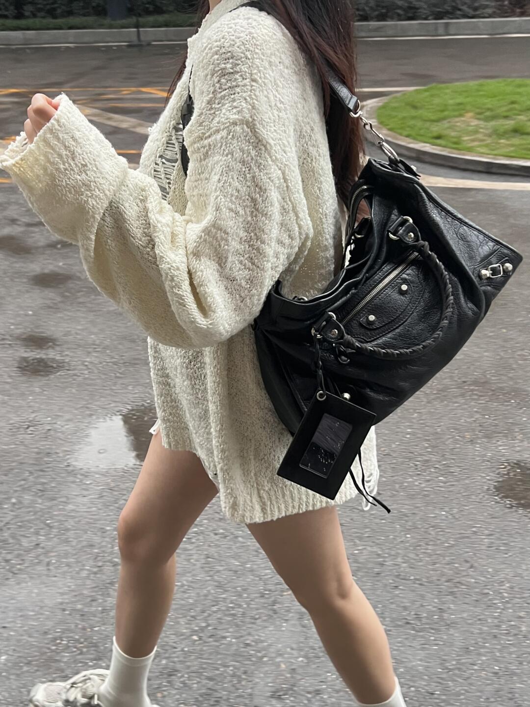 New Arrival Rivet Pillow Bag - Ins Motorcycle Style, High-End Large Capacity, Shoulder/Crossbody/Handheld for Trendy Cool Girls